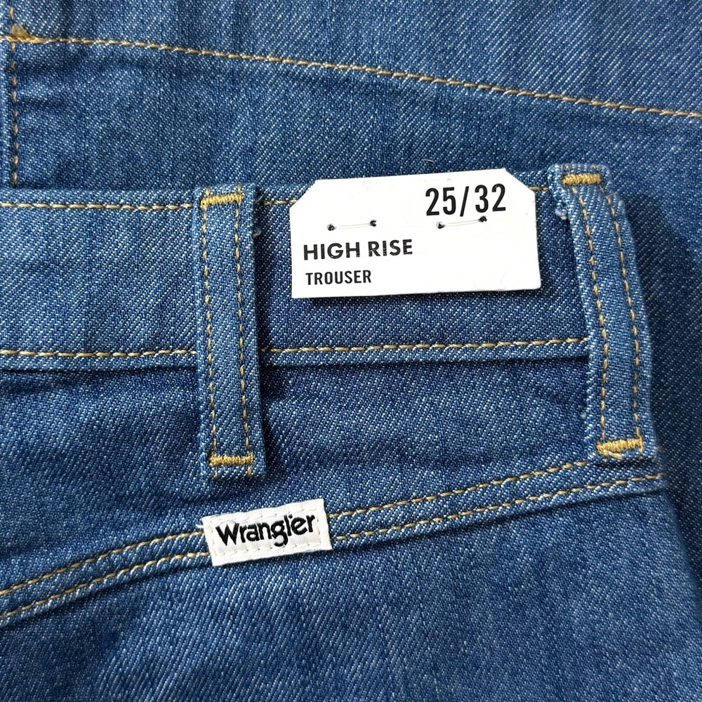 NWT Wrangler High Rise Trouser Wide Leg Jeans Original Rinse Size 25 x 32 - Picture 7 of 8